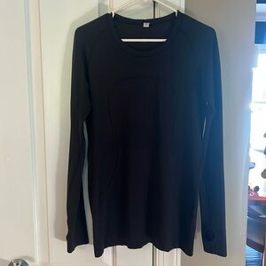 Luluemon Swiftly Tech Long Sleeve Crew